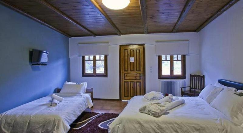 Fanaras Hotel Kalavryta Bagian luar foto