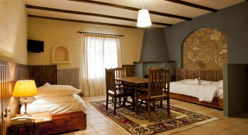 Fanaras Hotel Kalavryta Bagian luar foto